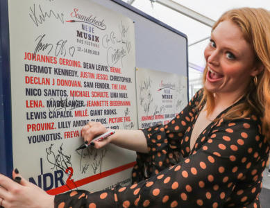 Freya Ridings beim Soundcheck Festival in Göttingen