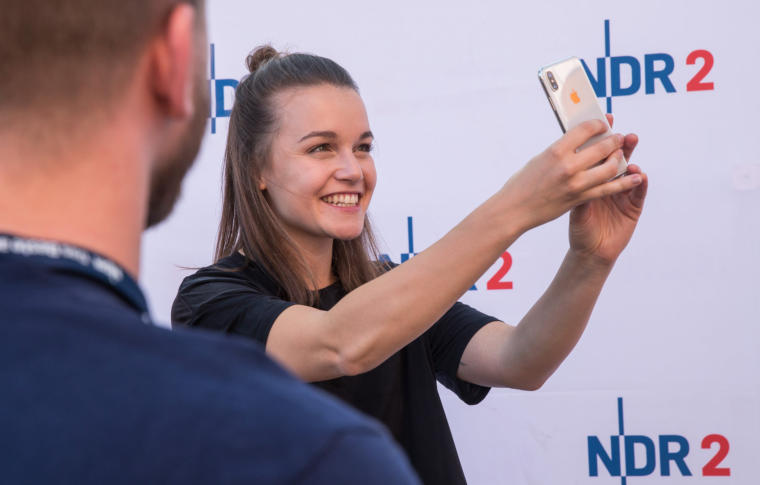 Lotte macht ein Selfie