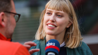 Lea im NDR2 Interview mit Reporter Stefan Genz